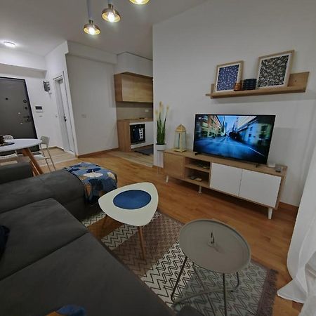 Apartman 42 Apartment Skopje Bagian luar foto