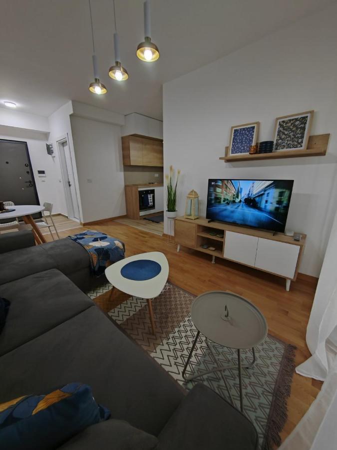 Apartman 42 Apartment Skopje Bagian luar foto
