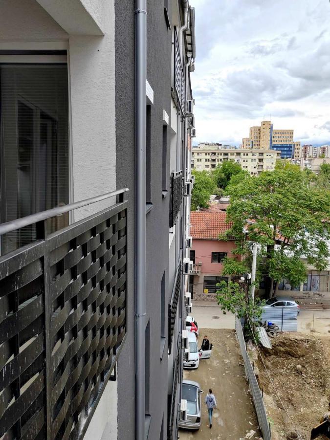 Apartman 42 Apartment Skopje Bagian luar foto